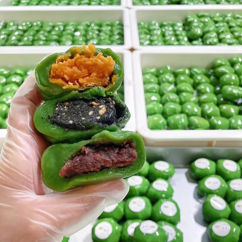 不多言蛋黄肉松艾草青团零食福建特产清明果青汁豆沙青团子咸糕点 【2包/12枚】蛋黄肉松味青团