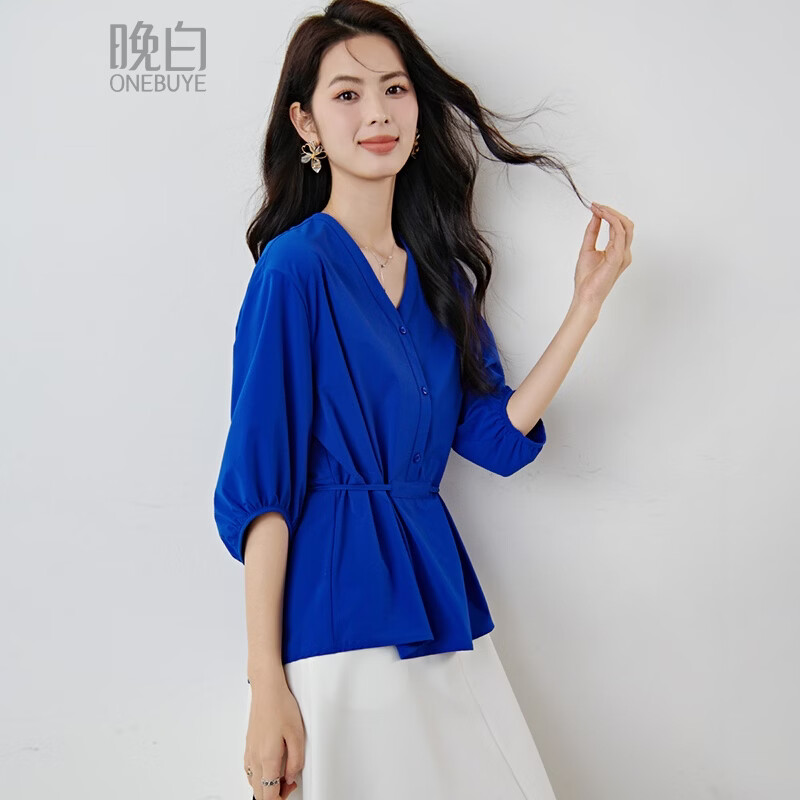 晚白2026年春款时尚克莱因蓝V领上衣系带收腰小量廓形大码显瘦衬衫女 克莱因蓝 XL