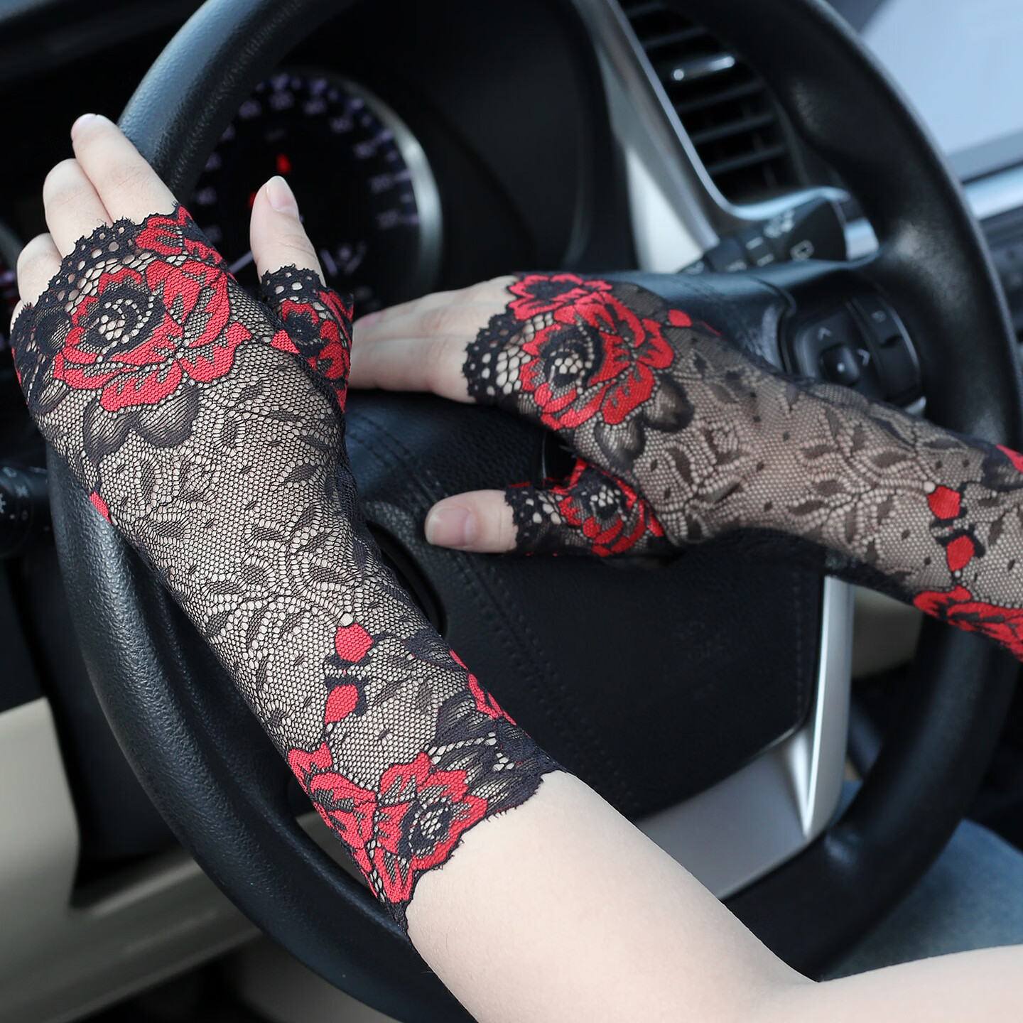 真颜优韵夏季女骑行开车防晒手套女薄款夏季蕾丝防滑手套短款触屏遮疤护手 流沙黑18cm