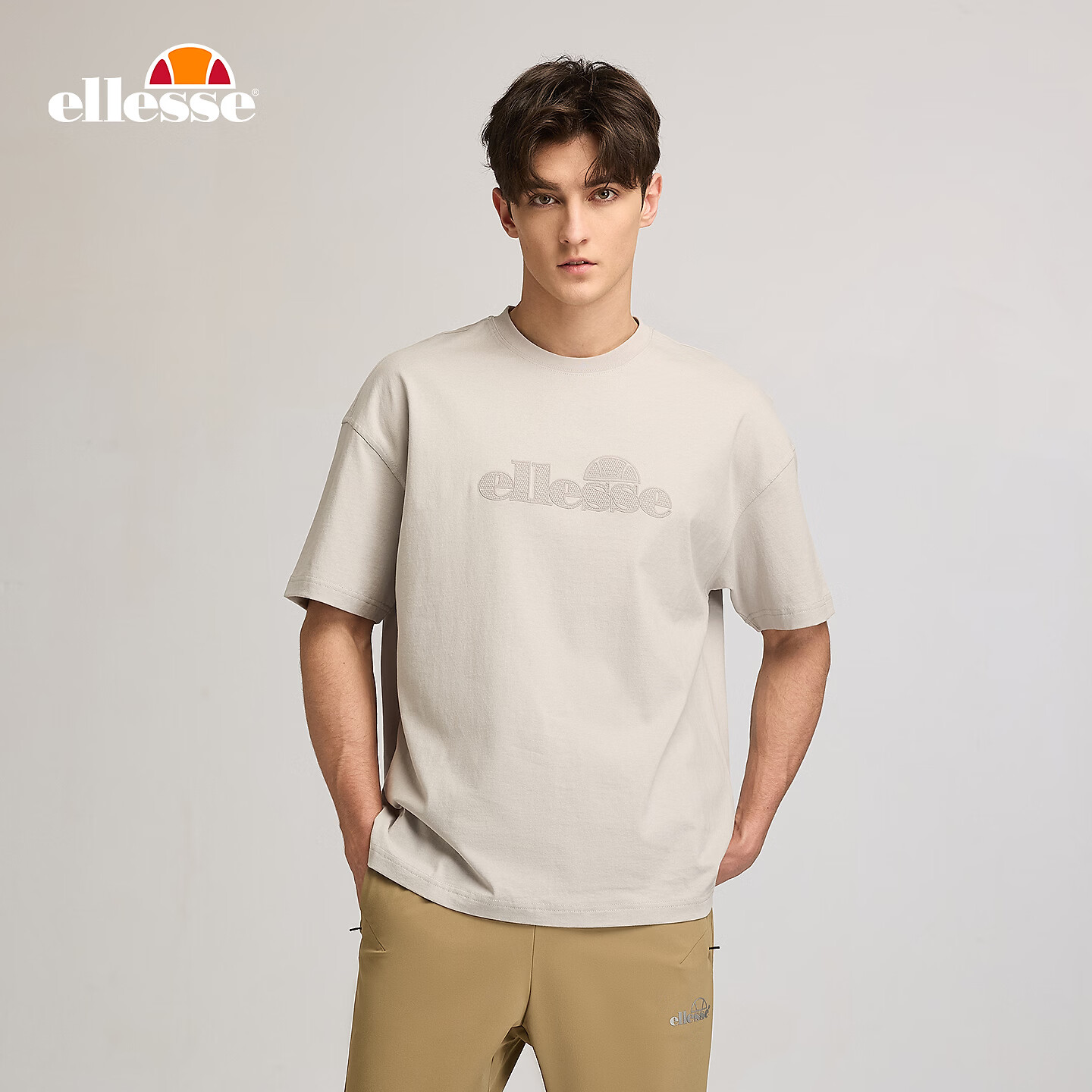 ellesse小贝壳官方T恤男荷曼波刺绣情侣短袖上衣女透气舒适百搭 灰色 S
