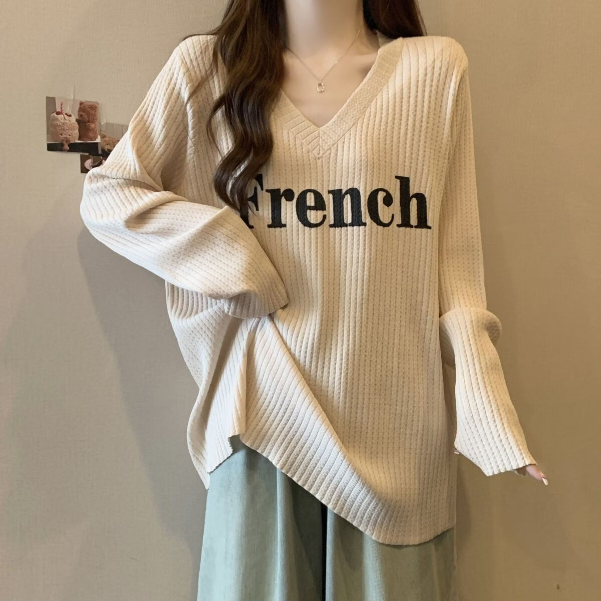 CronetKcnsy慵懒风大码V领宽松长袖T恤女装早秋新款遮肉百搭休闲中长款上衣潮 杏色 L 【建议101-120斤】