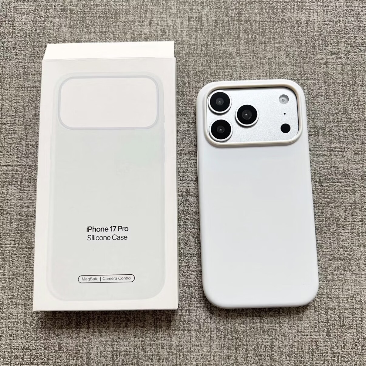 iPhone 17 /17pro/Max液态硅胶保护壳 磁吸动画按键款 （现货速发） 薄荷绿 17