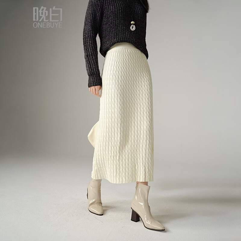 晚白【新品】2026年春款时尚松紧腰直筒裙休闲百搭弹力绞花针织半裙 米白色 M