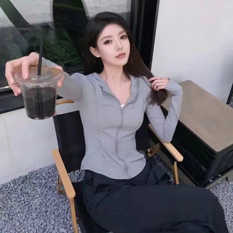 优U试衣间2026蕉木下夏季防晒衣衣服新款瑜伽冰丝防晒衣女夏修身 浅灰色(修身款) L (110-130斤)