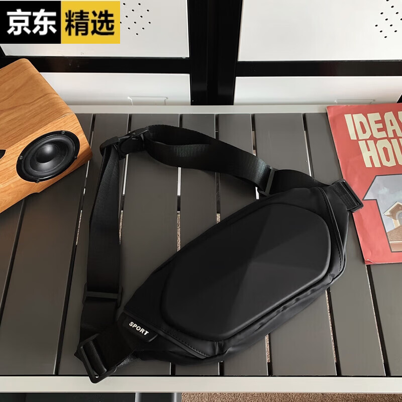 稻草人原创个性磁吸快拆男士胸包运动骑行硬壳斜挎包潮牌工装单肩腰包女 黑色普通款
