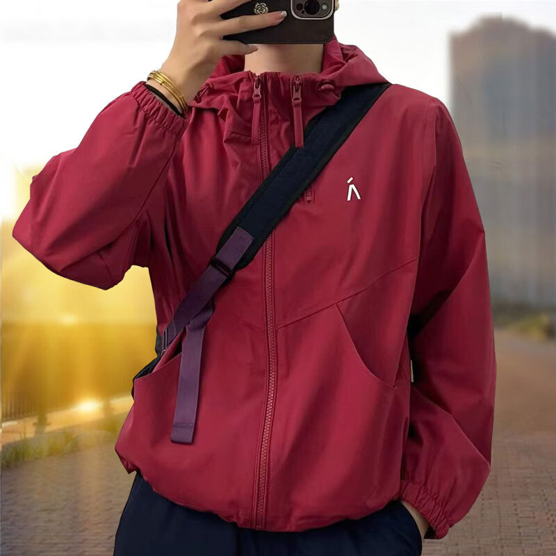 【爆款推荐】2026春季新款洋气冲锋衣设计感双拉链短款连帽上衣 酒红色 2XL 【建议体重115-130斤】