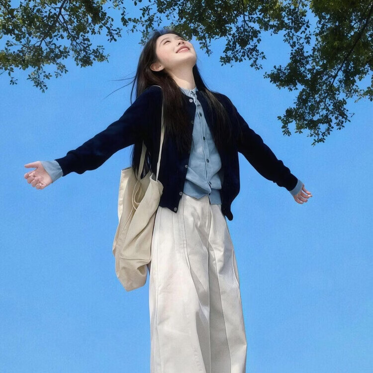 南木熊针织衫女2026春季新款开衫女ins风设计感修身甜美外搭毛衣上衣女 藏青蓝假两件针织衫【80-120斤】