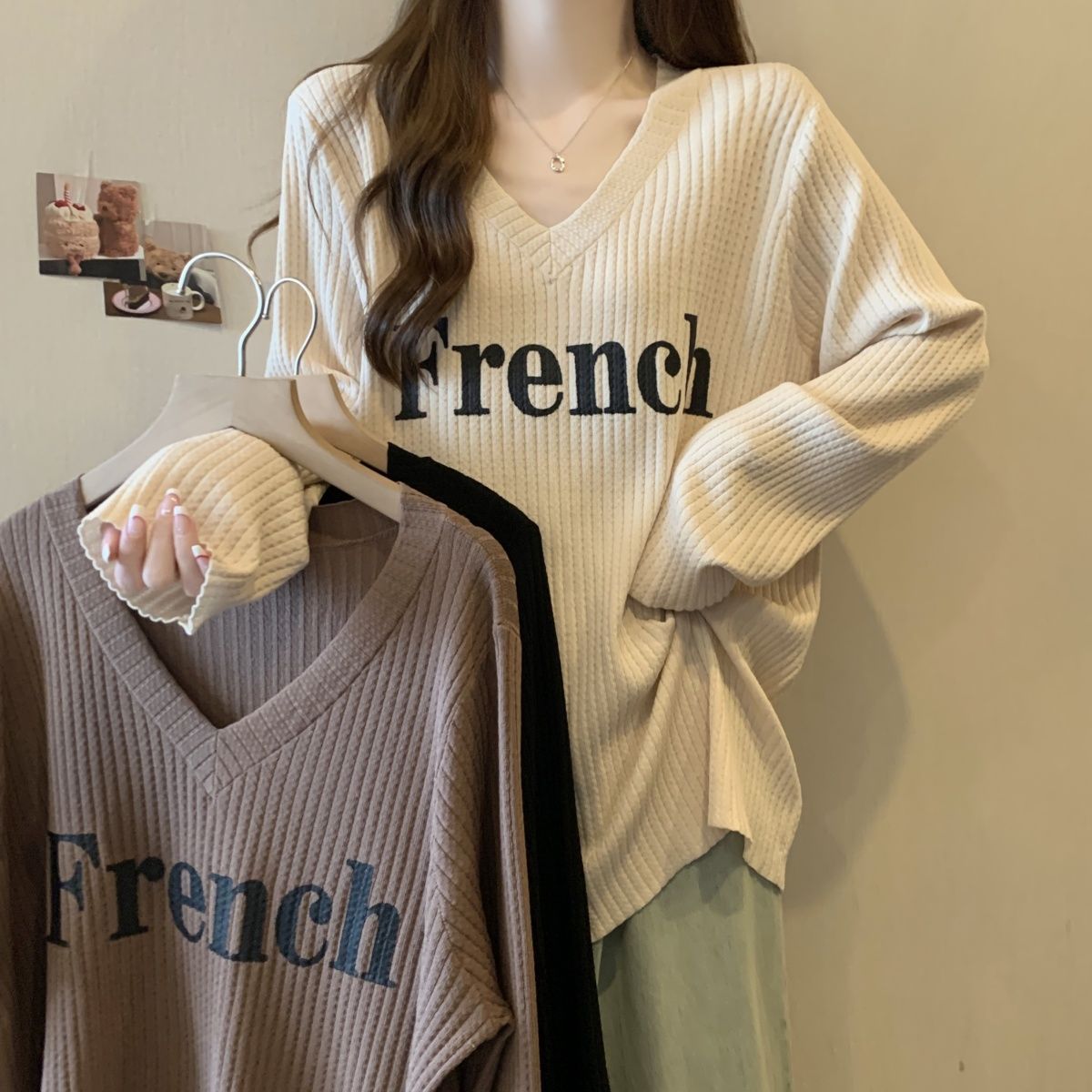 CronetKcnsy慵懒风大码V领宽松长袖T恤女装早秋新款遮肉百搭休闲中长款上衣潮 杏色 L 【建议101-120斤】