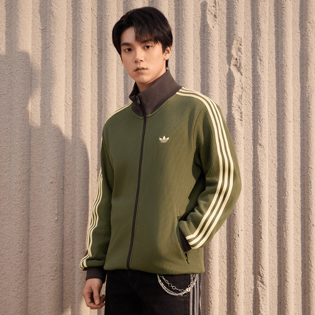 阿迪达斯（adidas）薄外套男装 2026早春新款立领运动休闲时尚百搭舒适华夫格夹克 KZ2914 L