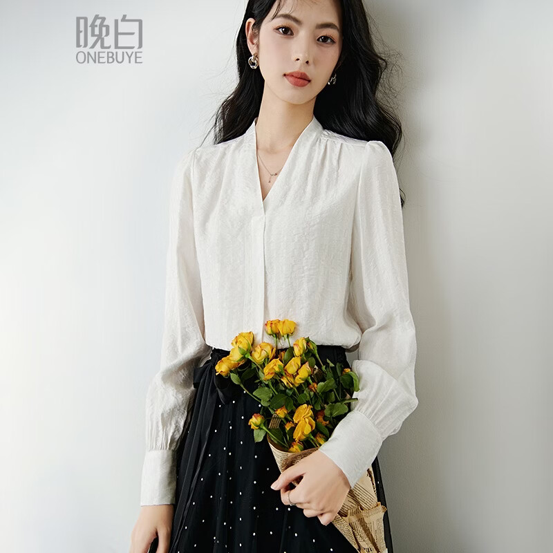 晚白【新品】法式V领白衬衫2026春经典气质上衣优雅通勤暗纹压花衬衣 白色 XL