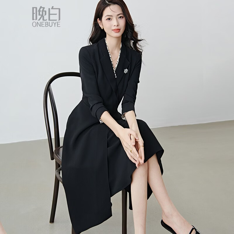 晚白2026年春重要场合黑白撞色高智感V领假两件显瘦连衣裙【配胸针】 黑色 M