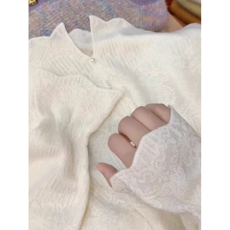 GOYN2026春季新款法式温柔风洋气减龄蕾丝v领打底衫内搭别致独特上衣 米杏色 XL 【建议130-145斤】