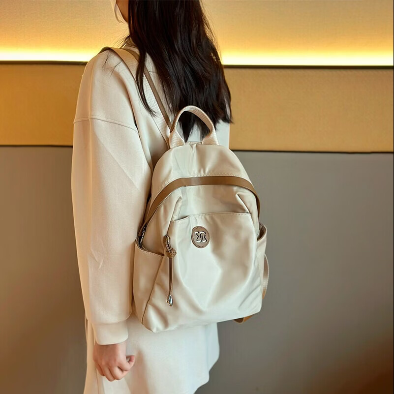 Walker Shop双肩包女2026年新款高级时尚女士通勤休闲轻便旅行背包女双肩背包 灰色大号【可放14寸电脑】