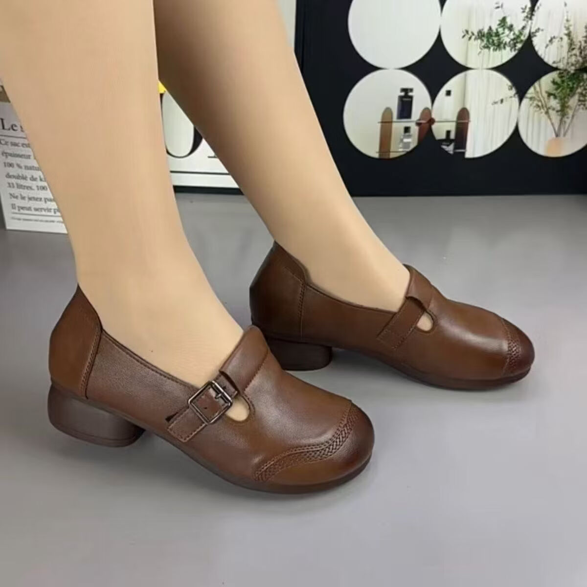 复古软皮休闲单鞋防滑春秋新款皮鞋圆头软底妈妈鞋舒适女鞋 棕色 35