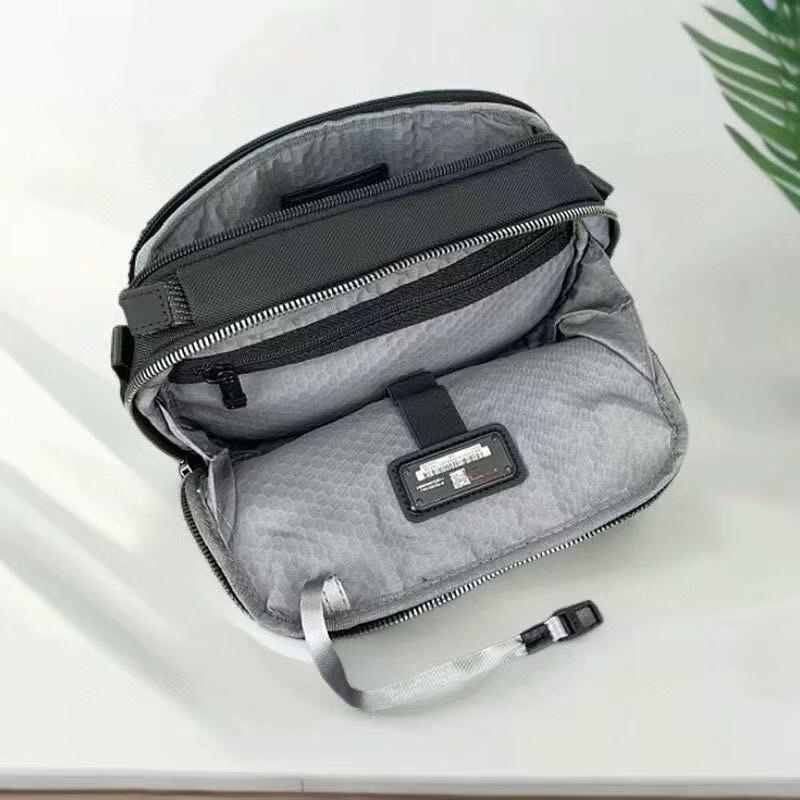 弹道尼龙男士单肩包2026时尚百搭日常休闲简约多功能手拿包斜挎包 黑色 830黑色