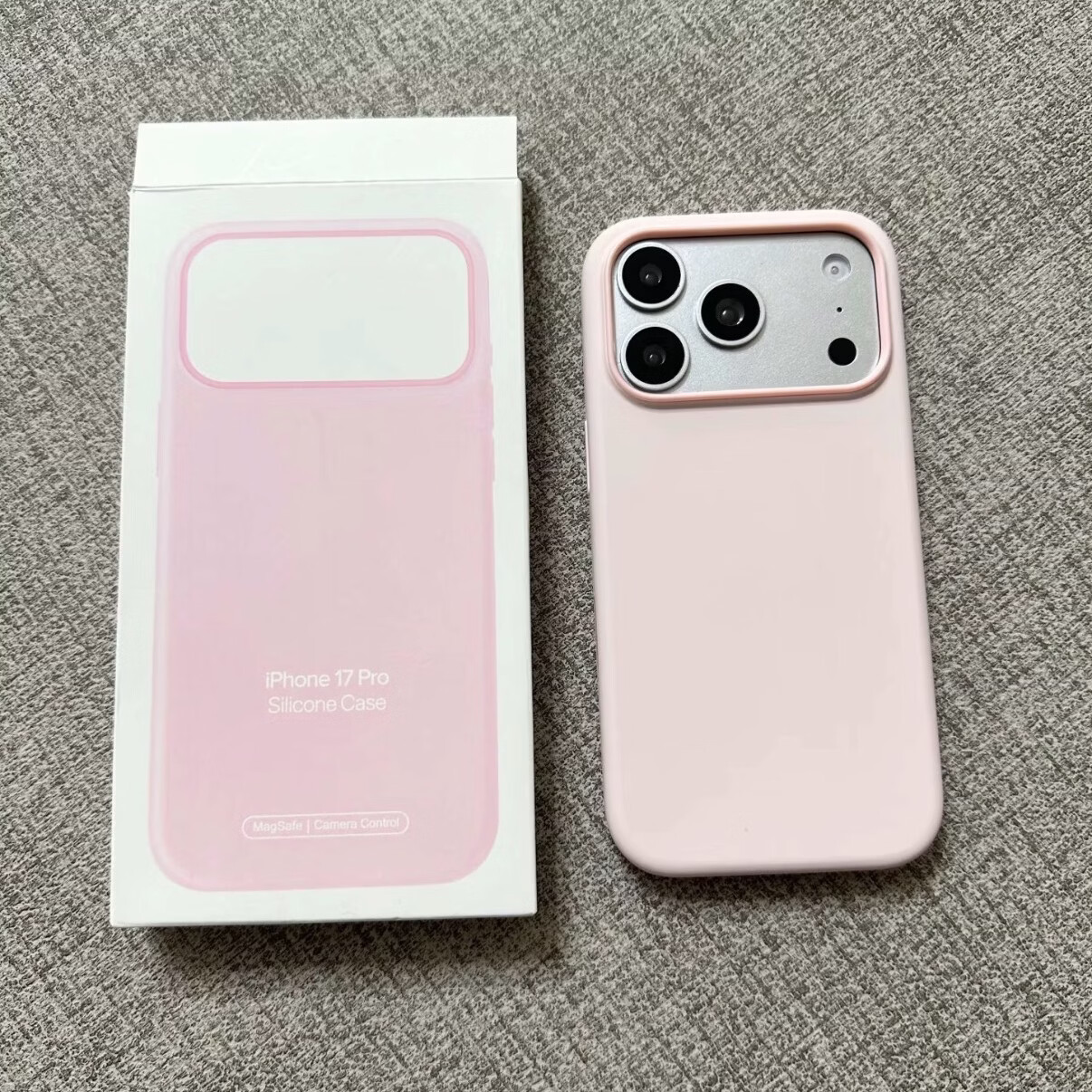 iPhone 17 /17pro/Max液态硅胶保护壳 磁吸动画按键款 （现货速发） 薄荷绿 17