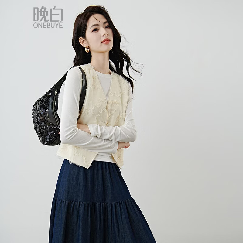 晚白【新品】2026春优雅花边V领短外套流苏提花高智感穿搭通勤马甲女 米杏色 S