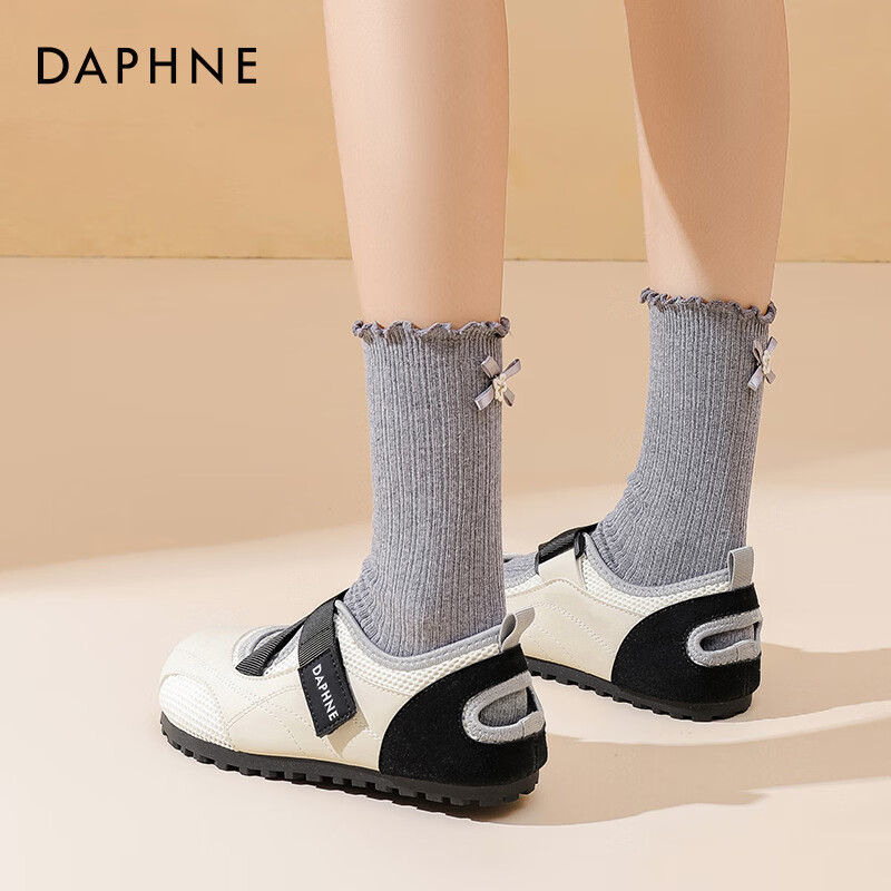 达芙妮魔术贴单鞋女2026春新款小白鞋平底百搭休闲玛丽珍鞋泡芙鞋ZJ 米黑色 37