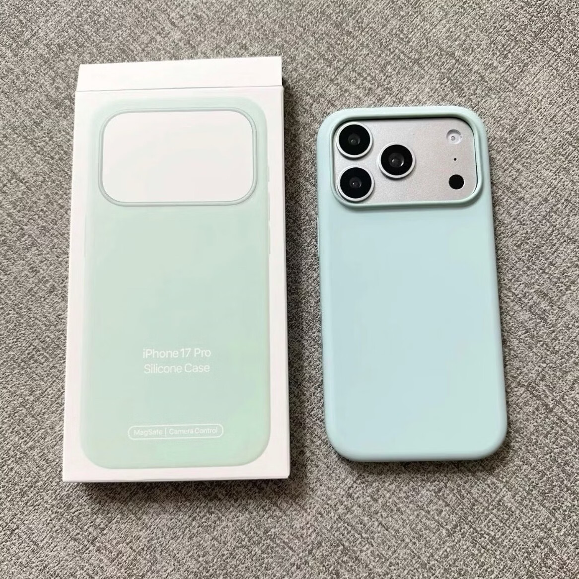 iPhone 17 /17pro/Max液态硅胶保护壳 磁吸动画按键款 （现货速发） 薄荷绿 17