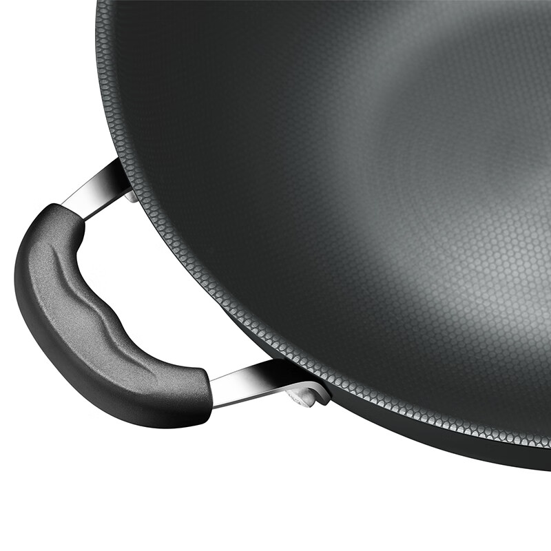 苏泊尔SUPOR请问一下大家铁锅有纹理的好用，还是平滑面的好用呢？