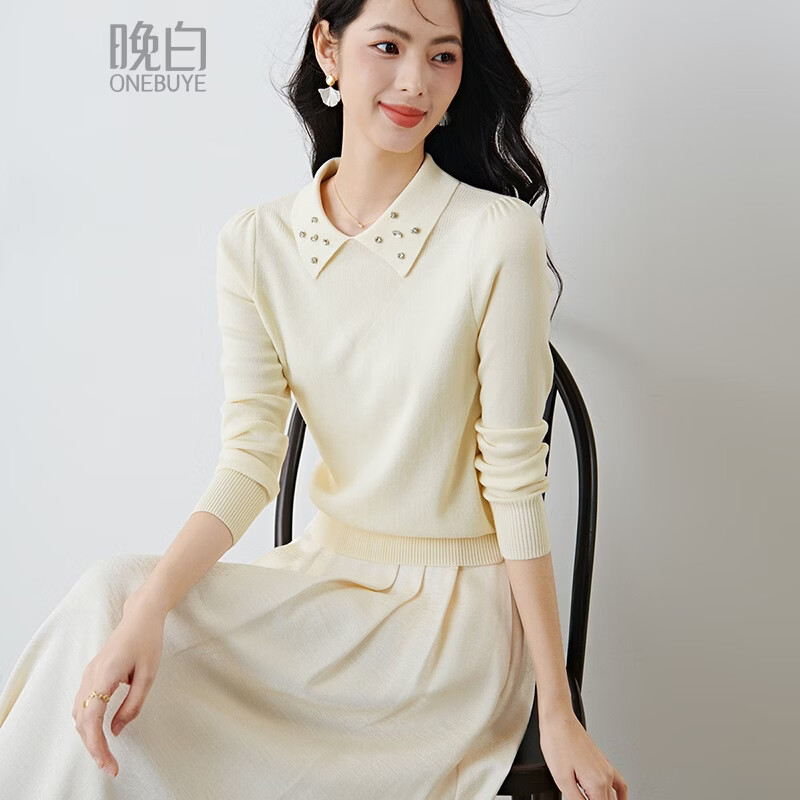 晚白2026年春款优雅甜美泡泡袖上衣重工钉珠翻领弹力温柔百搭针织衫女 米杏色 S
