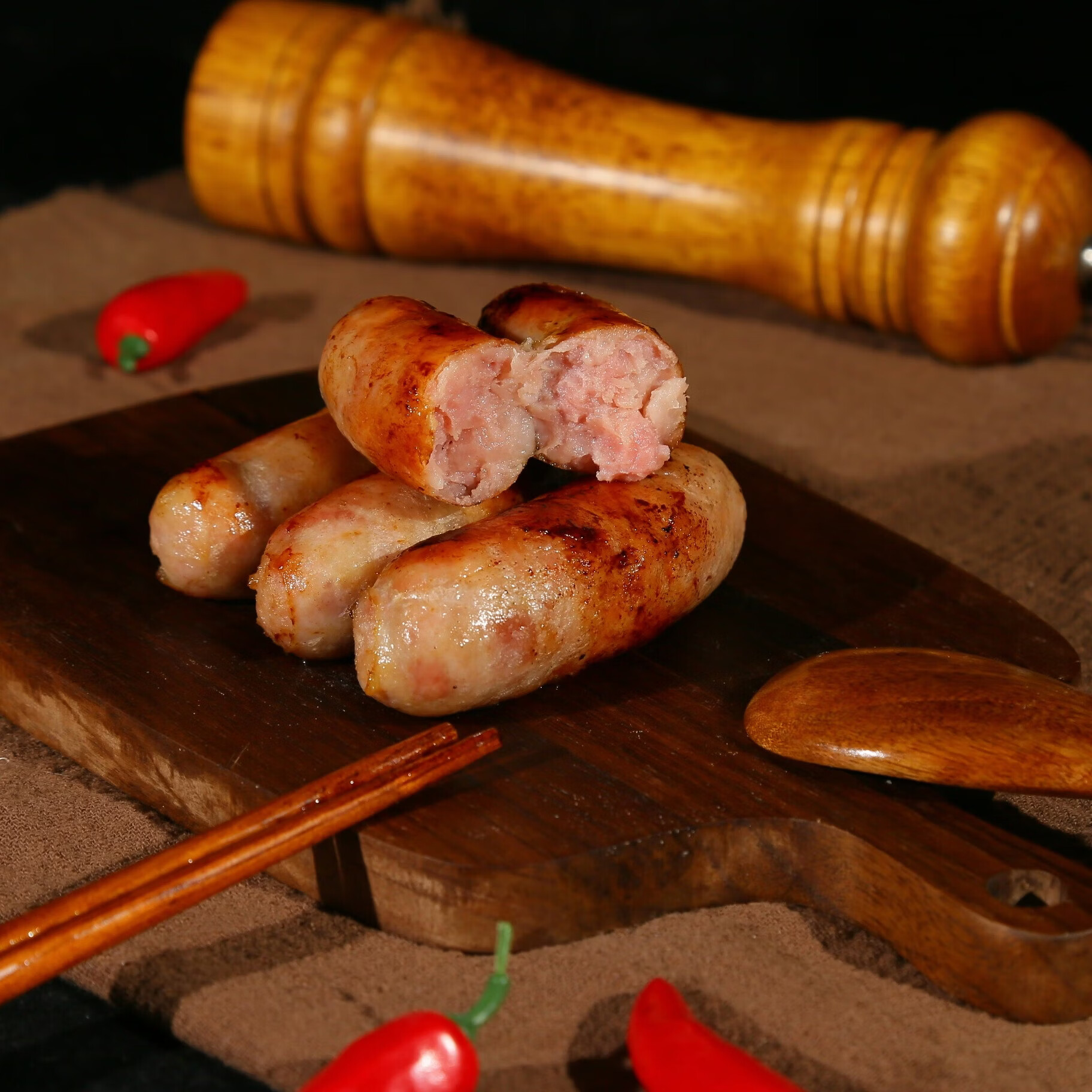 輔興坊烤肠爆汁纯猪肉烤肠烧烤空气炸锅食材早餐脆皮肠台式香肠热狗肠 生鲜肉肠 【超值囤货】200g*6盒