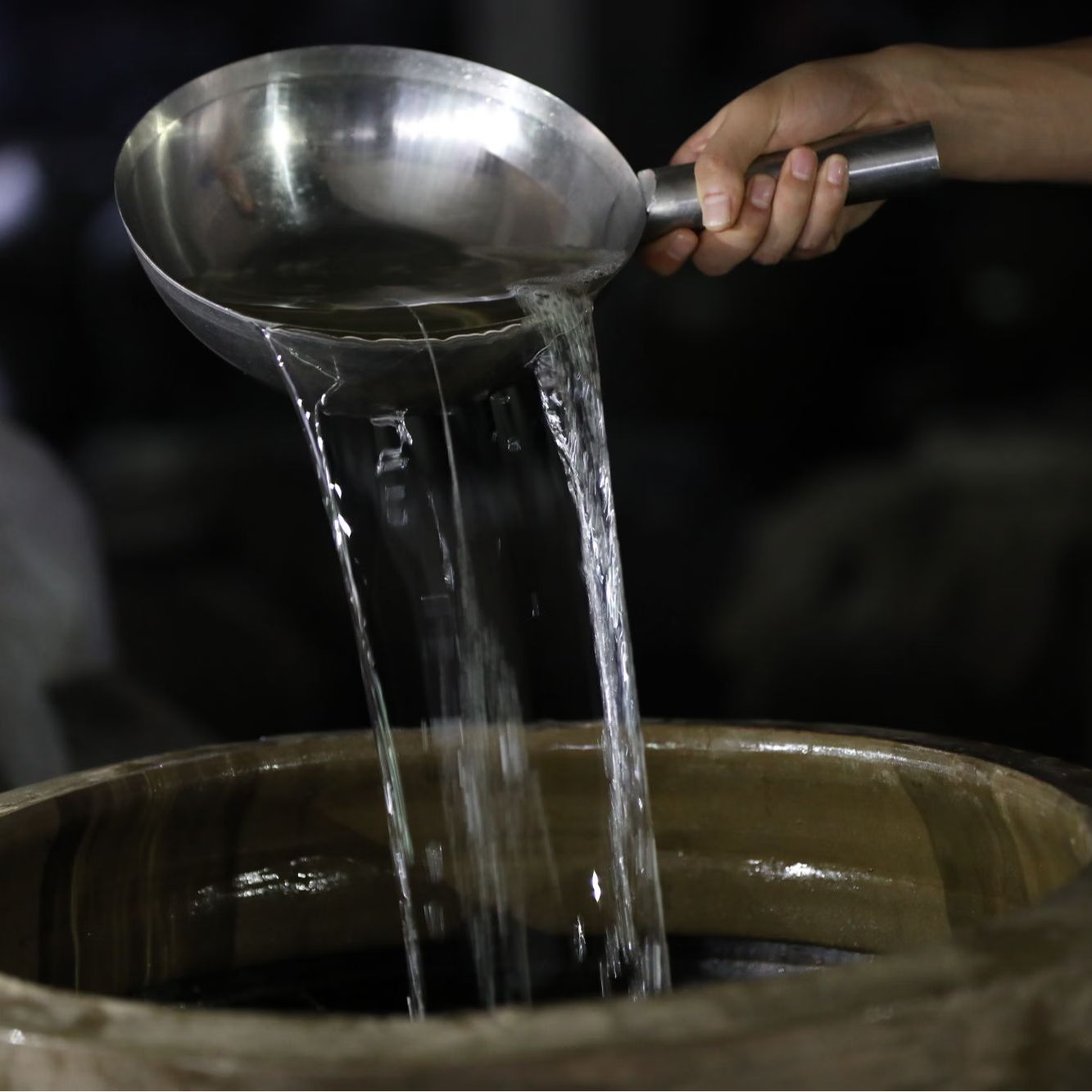 金樽锦鲤贵州酱香型53度纯粮食白酒礼盒装送礼收藏高粱酒酱酒纯粮酒 53度 500mL 6瓶 礼盒装