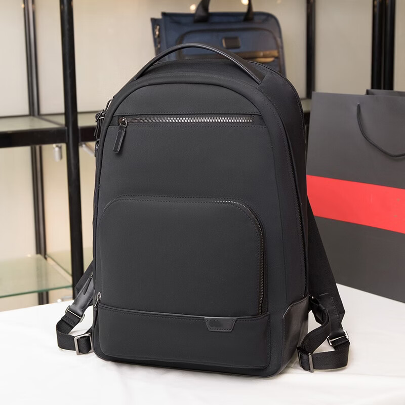 男士双肩包2026时尚简约百搭商务通勤电脑背包轻便大容量旅行背包 黑色 023黑色