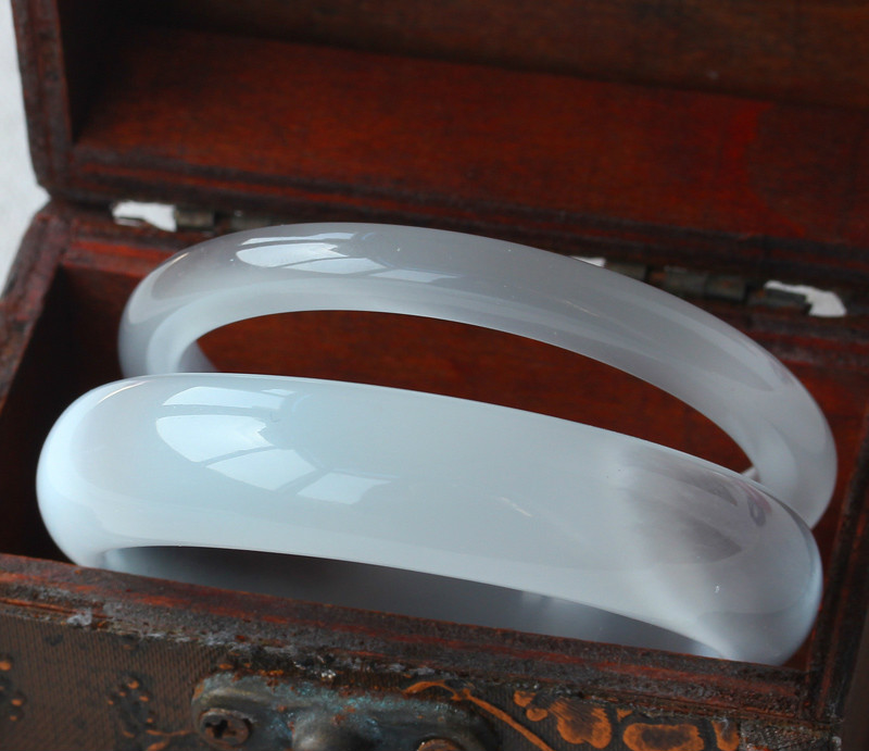 白玉猫眼石手镯水晶女款手环转运饰品女 奶白色8mm 内径53-54mm