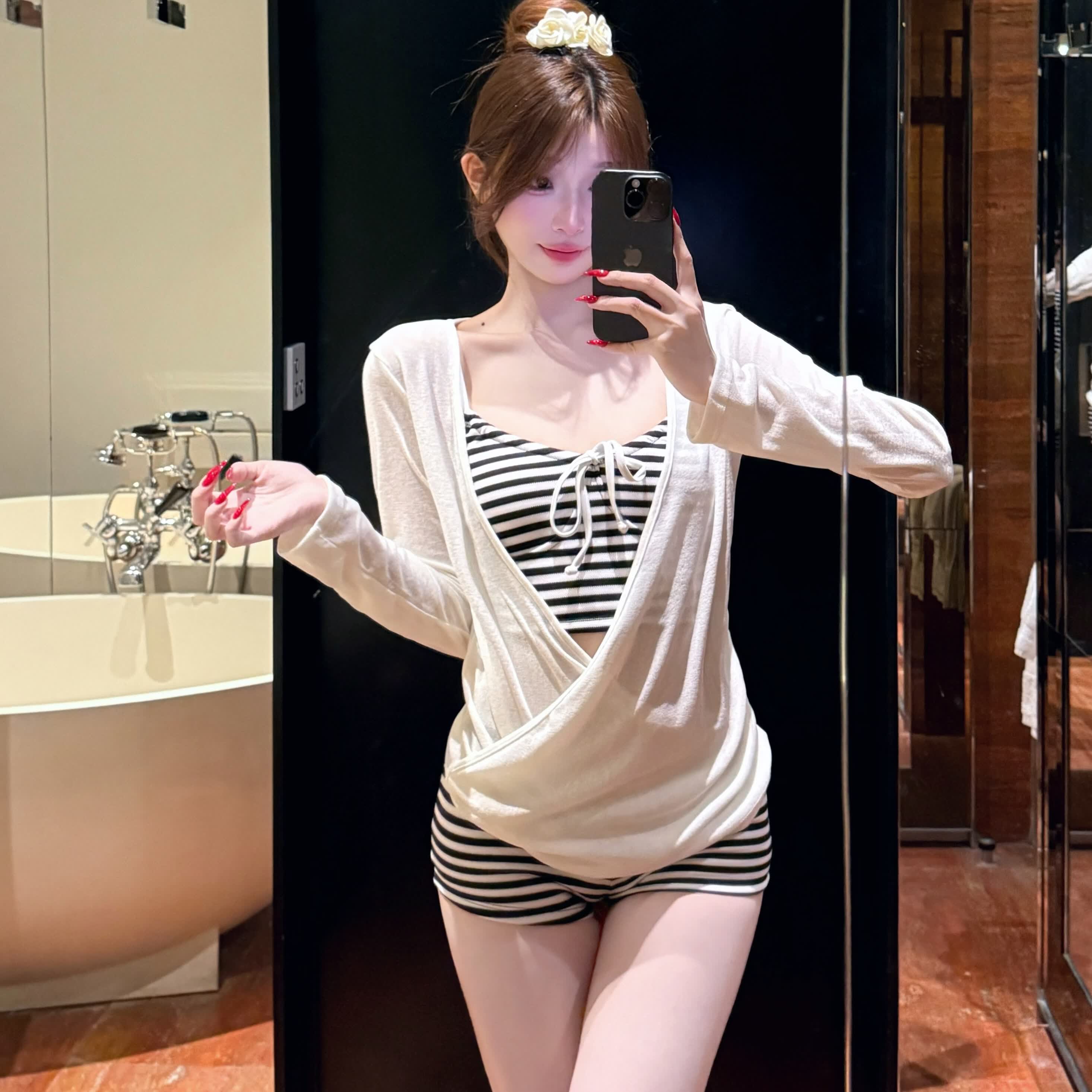 南木熊泳衣泡温泉女比基尼游泳衣女士次日达保守性感泳装高级感新款遮肉 条纹罩衫泳衣三件套【80-110斤】