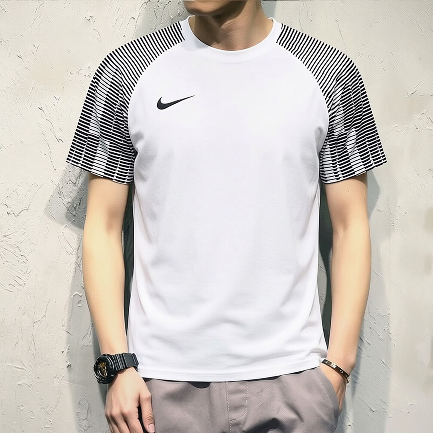 耐克（NIKE）圆领短袖男 时尚简约宽松舒适透气运动休闲T恤 IB8761-100 XL