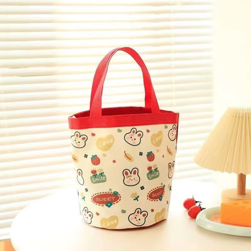 2024新款上班族女外出迷你手提圆筒拎袋子便当饭盒零食帆布水桶包 红色兔子