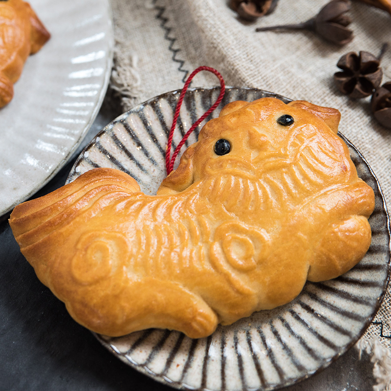 年喜万年年公仔饼月饼广东特产手工莲蓉非遗糕点心寻味顺德可爱美食