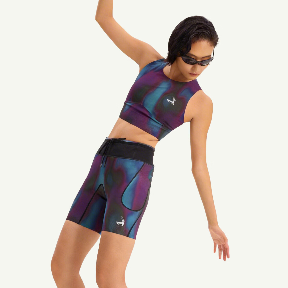 ULTRA GEAR优极逐羚·女款炫彩印花爽滑六兜跑步运动裤紧身短裤马拉松五分裤 炫彩黑 XL