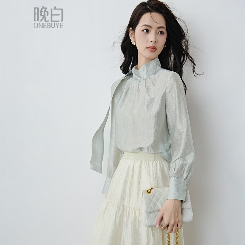 晚白2026年春款薄荷曼波轻薄肌理感飘带立领珠光醋酸上衣法式衬衫女 浅绿色 S