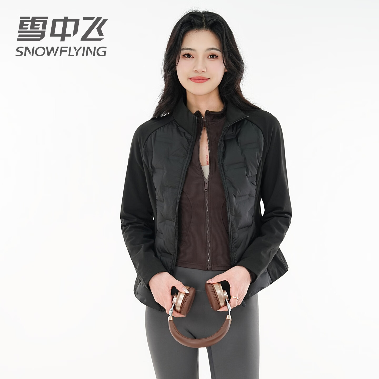 雪中飞轻薄羽绒服女短款2026年新款立领拼接排骨服修身瑜伽春秋保暖外套 黑色 S 155/80A （90斤以内）