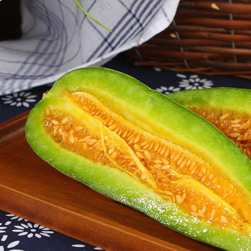 佬鲜君山东羊角蜜清脆香嫩多汁新鲜采摘 4.5斤单果250g+坏果包赔 【羊角蜜甜瓜】净重4.5斤 单果250g（3-6根）