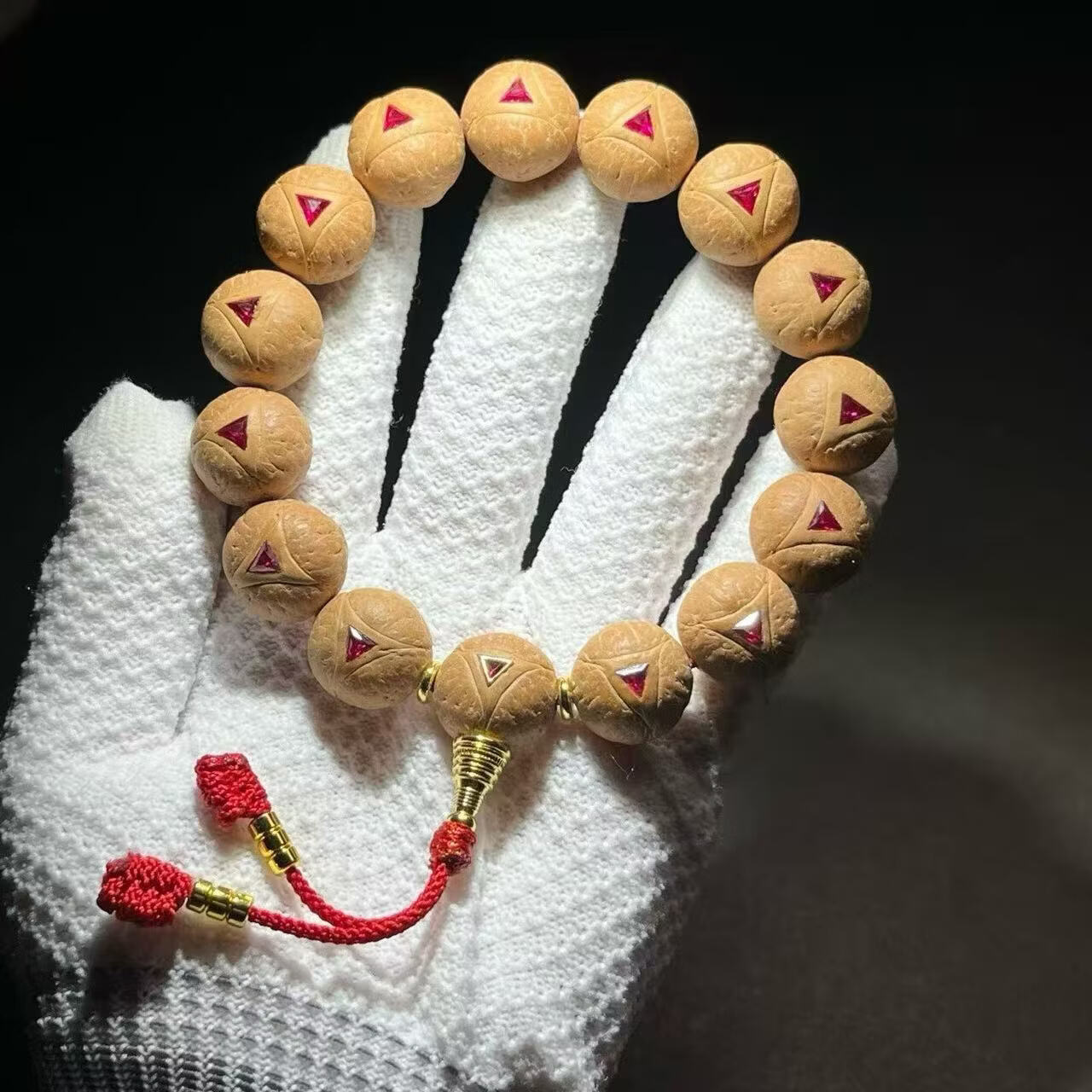 三角龙瞳红钻龙眼菩提手串精湛新工艺，精工镶嵌 15mm/14加1颗