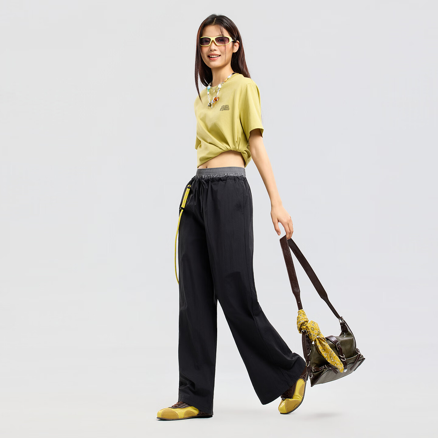 美特斯邦威[商场同款]直筒裤女春新透气休闲宽松阔腿松紧腰长裤 黑灰 M 160 66A