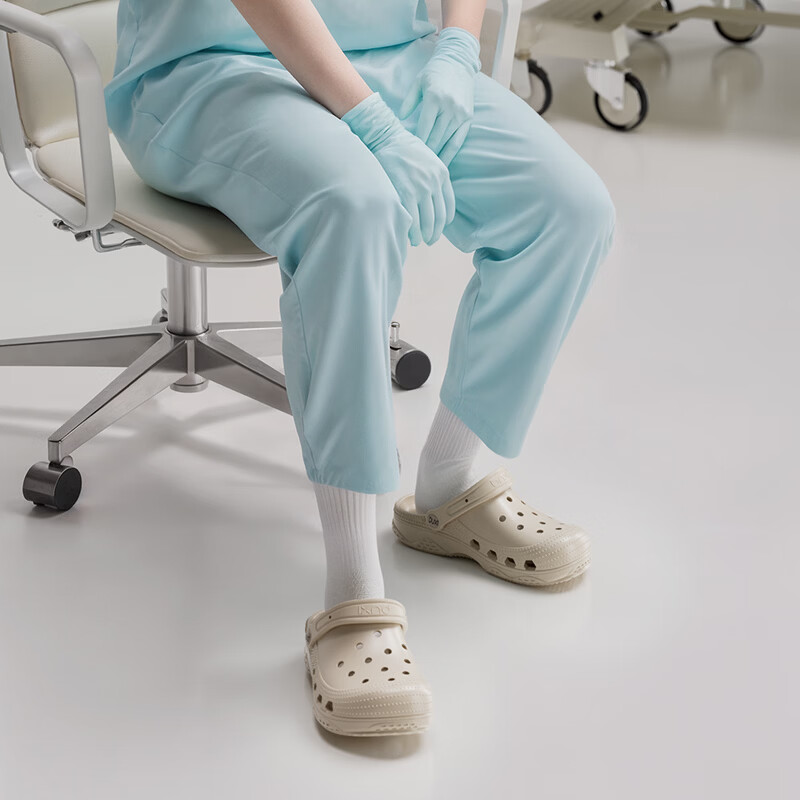 朴西嘉遇手术医护款软底洞洞鞋男女静音透气防滑舒适EVA软弹外穿拖鞋 云朵白 39-40