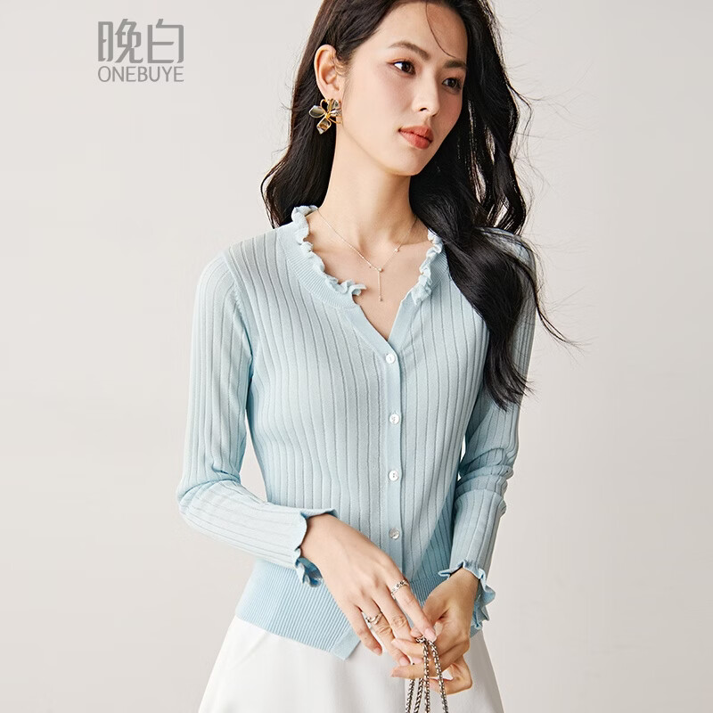 晚白2026年春款清新温柔法式花边V领上衣显白竖坑条肌理感针织衫女 浅蓝色 L