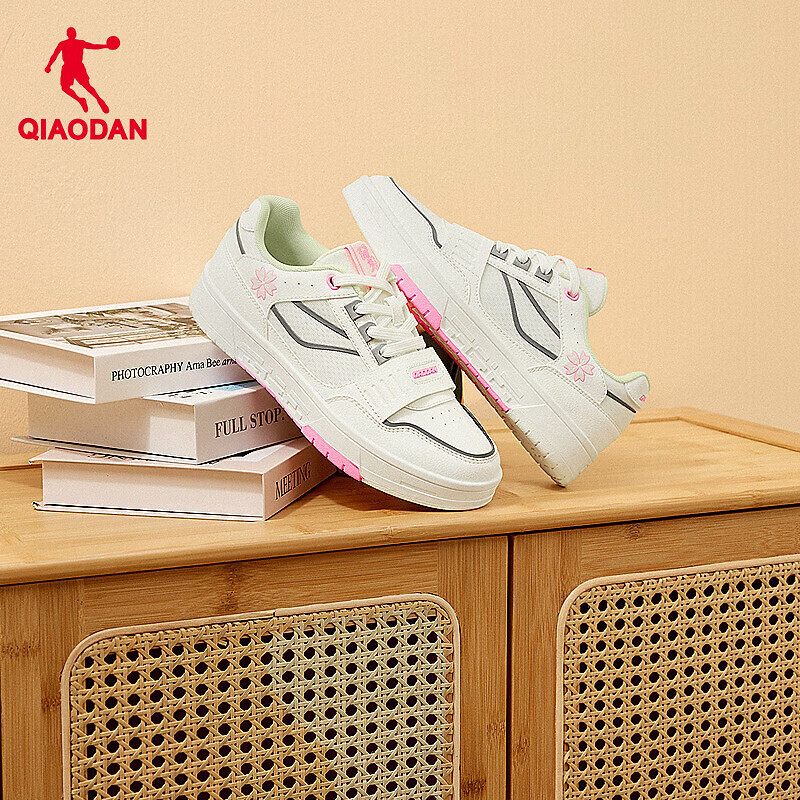 乔丹（QIAODAN）女鞋板鞋潮流休闲鞋百搭小白鞋学生运动鞋 象牙色/闪亮粉 37