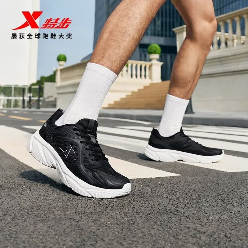 特步跑鞋细节图7