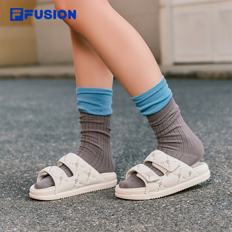 FILA FUSION斐乐潮牌拖鞋女鞋2026夏季新款魔术贴女士休闲凉拖鞋 雪白-SW 36.5