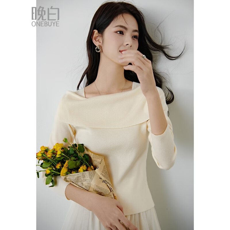 晚白2026春款时尚一字肩大翻领奶油风毛衣减龄显年轻舒适针织衫 米杏色 S
