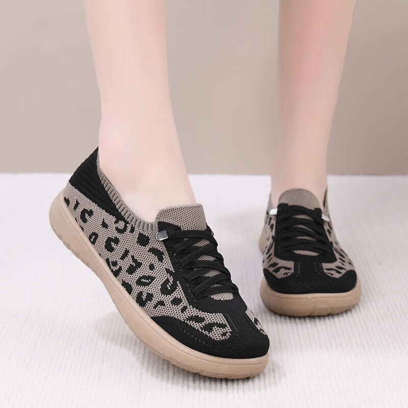 福虹辰2026新款德训春季款软底透气休闲女鞋