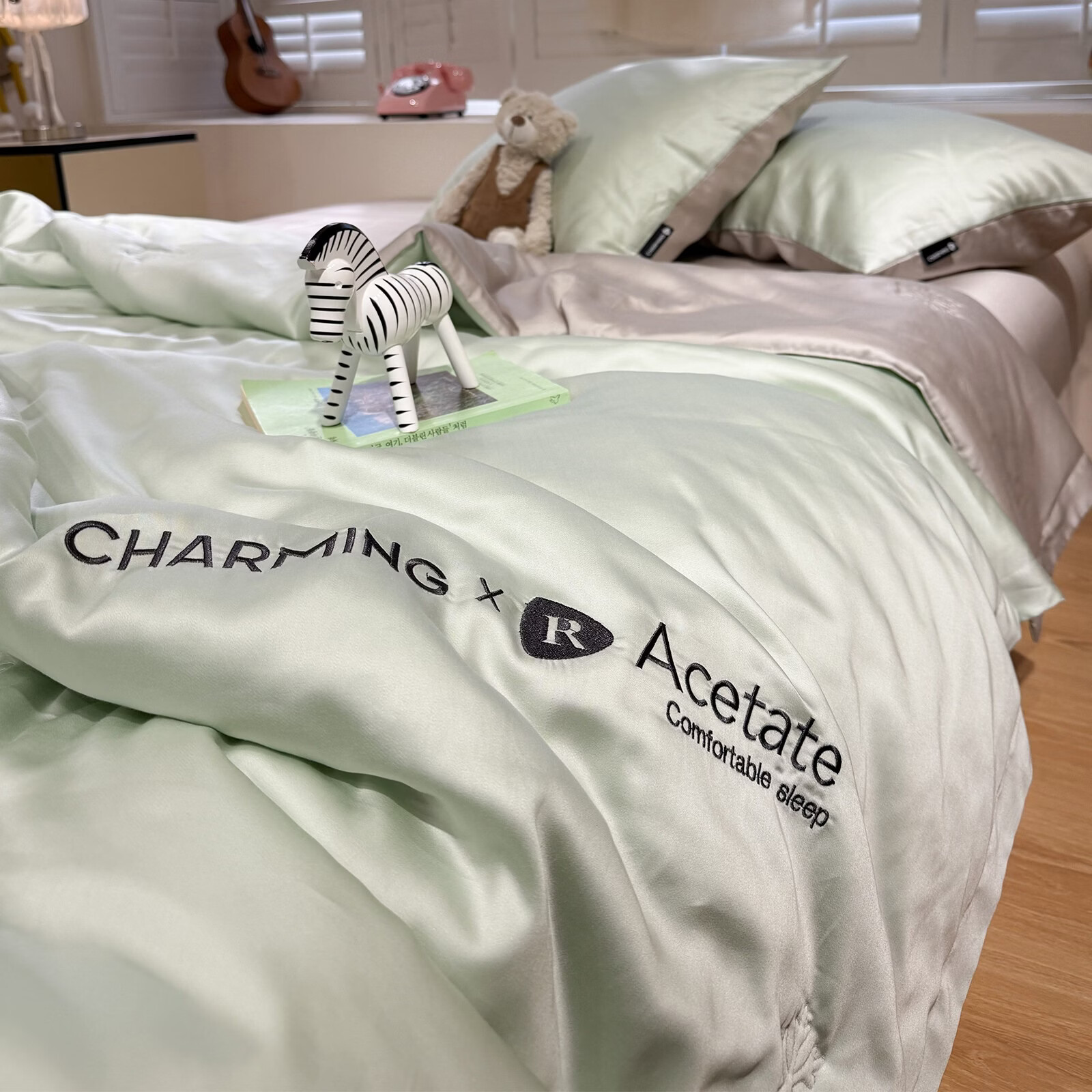 苏萱2026新款热卖水洗冰丝夏被四件套夏季夏凉被空调被可机水洗单双人 亚丁绿+冰川灰 单人夏被-150*200cm