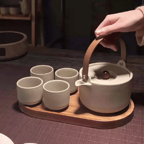 中式陶瓷茶壶泡茶家用茶具套装茶水分离提梁壶带茶漏电陶炉煮茶壶 一壶四杯配相思木托盘 601mL(含)-700mL(含)