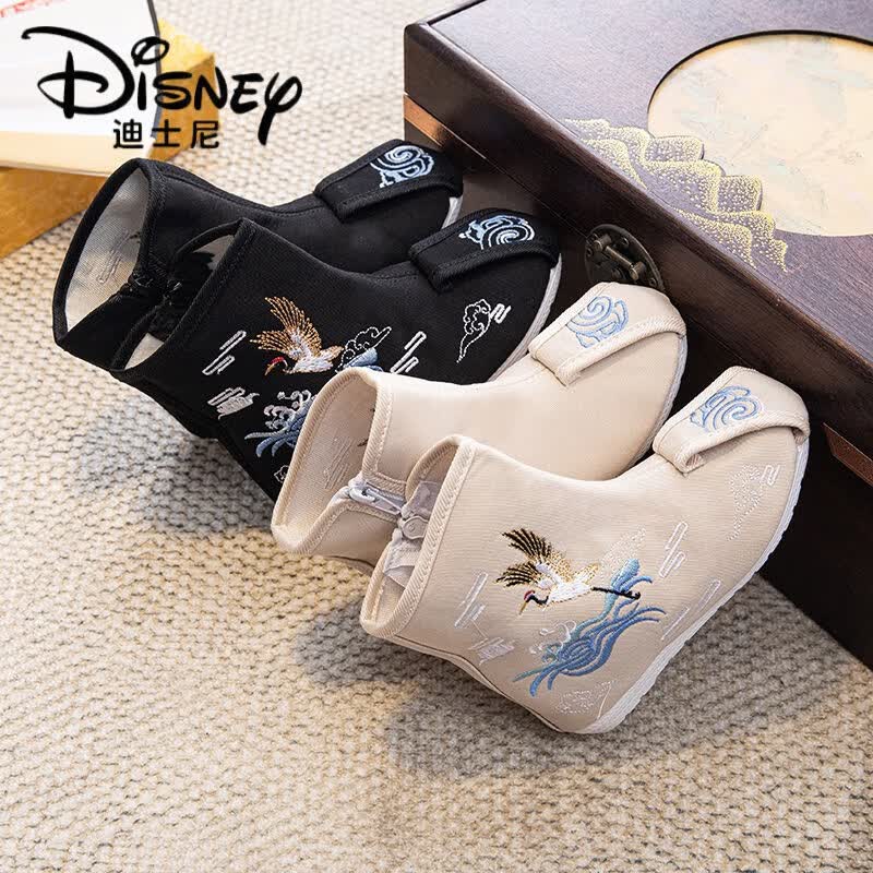 迪士尼（Disney）老北京布鞋男童汉服靴子中国风古装儿童绣花鞋唐装汉服鞋表演出鞋 X-3仙鹤 米色 单里 36码/鞋内长22.5cm属于什么档次？