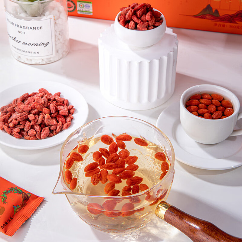 内廷上用红果东方中宁枸杞正宗宁夏特级头茬大果红枸杞子养生茶家庭分享装 有机中宁枸杞【精装礼盒】 10g*30袋 枸杞